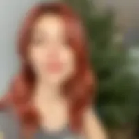 Ella, 31