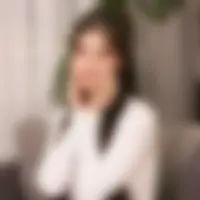 Natalie, 32