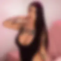 Pilar, 33