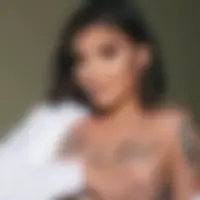 Lupe, 24