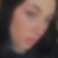 Olivia, 23