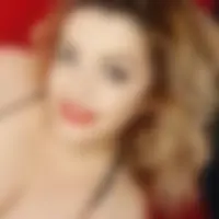 Ainsley, 28